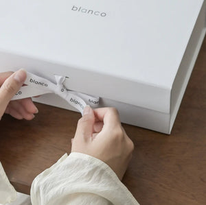 blanco peek a boo ! ベビーギフトセット 出産祝い ベビーブランケット おくるみ スタイ ベビーブラシ